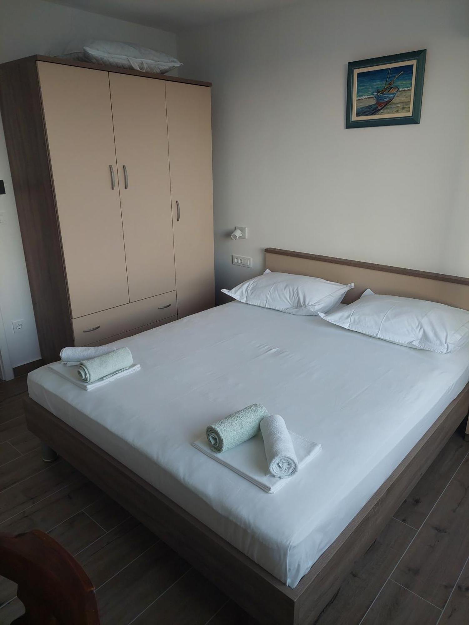 Apartman Njavro Подгора Экстерьер фото